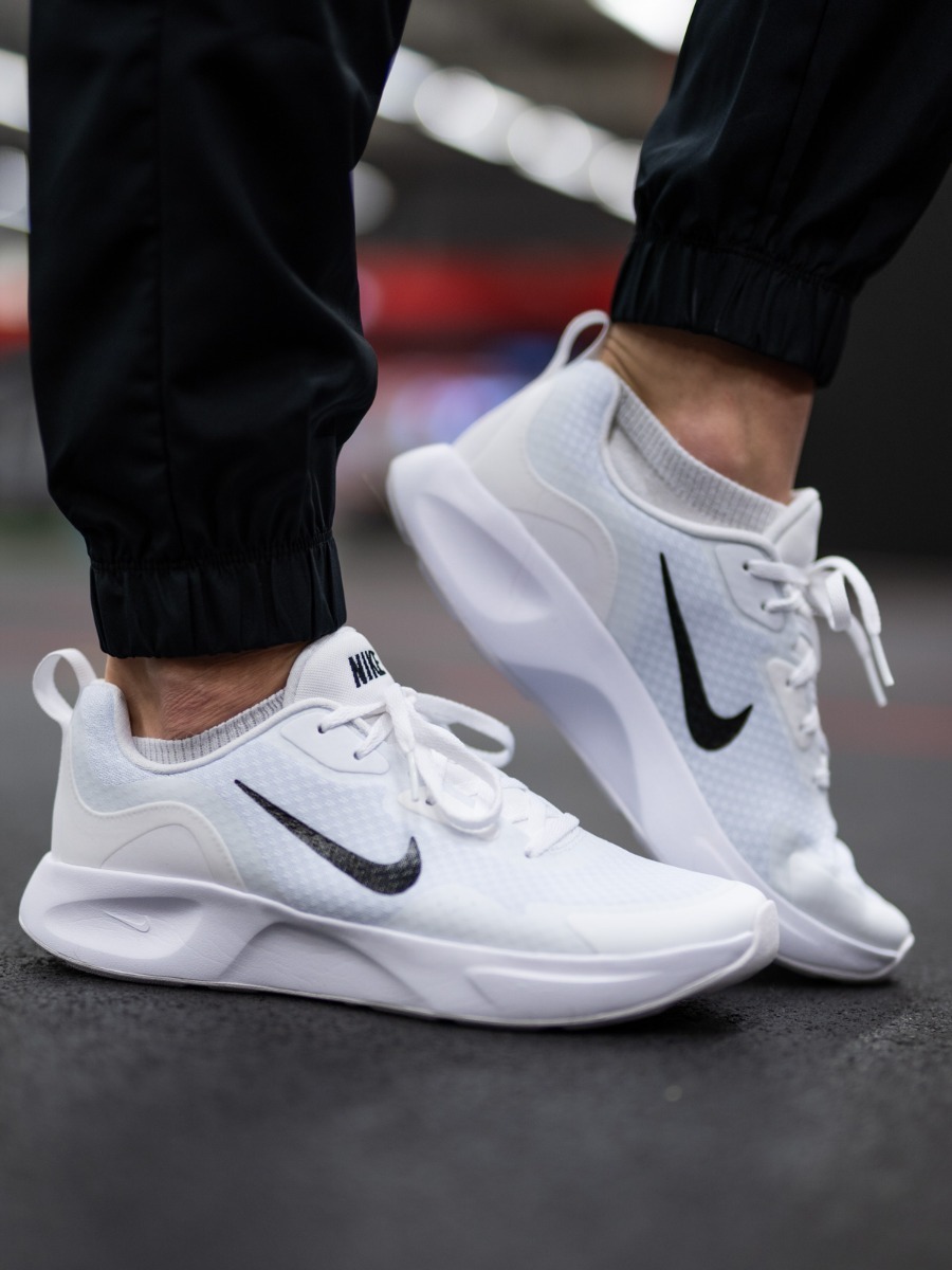 Nike Wearallday White/ Black