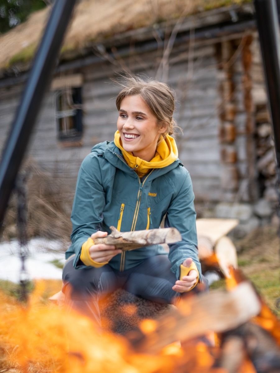 Bergans Cecilie Mountain Softshell Jacket Forest Frost / Solid Dark Grey / Golden Yellow
