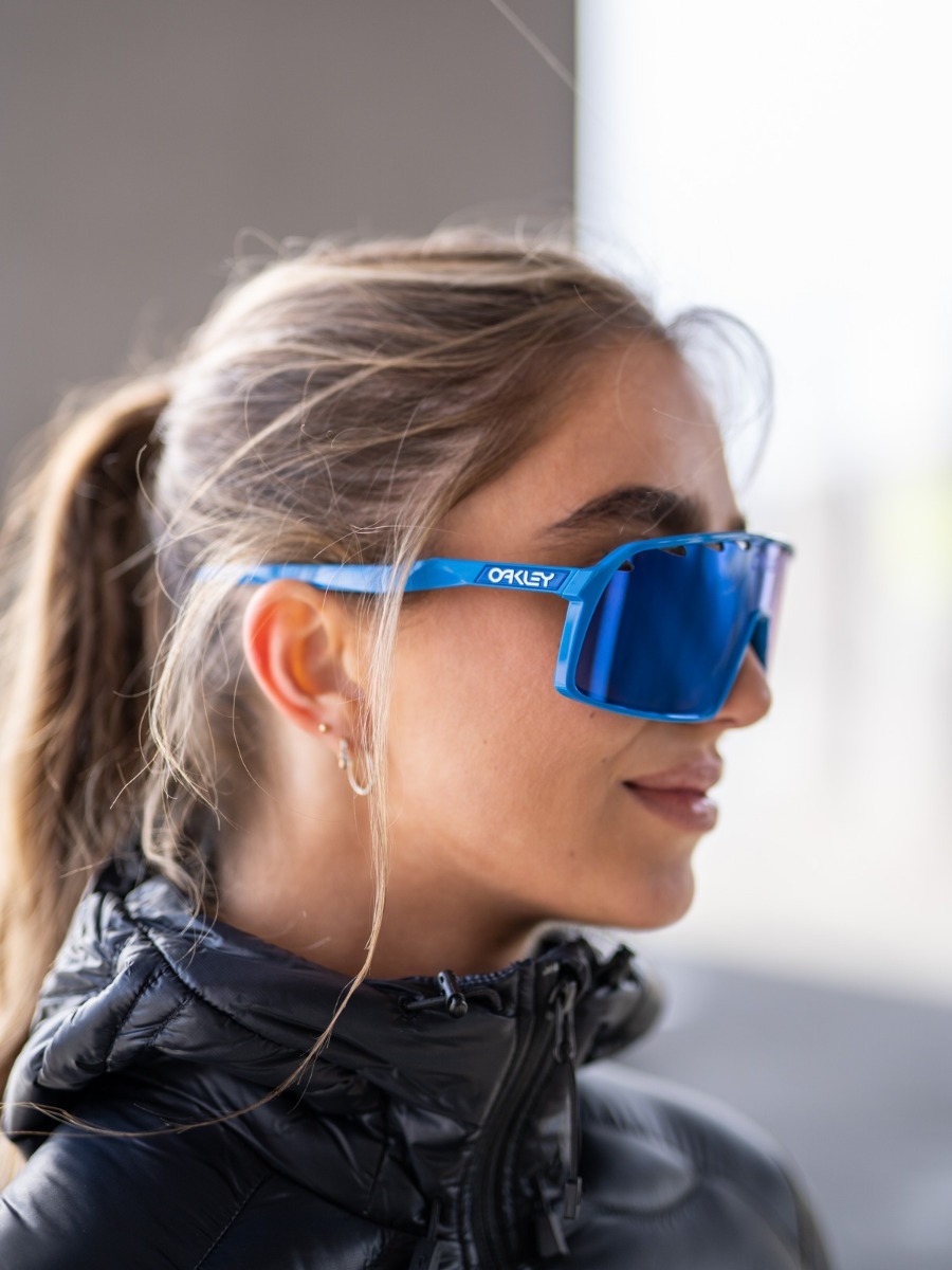 Oakley Sutro Sapphire / Brilleglassfarge: Prizm Sapphire / Lysgjennomslipp: 12%