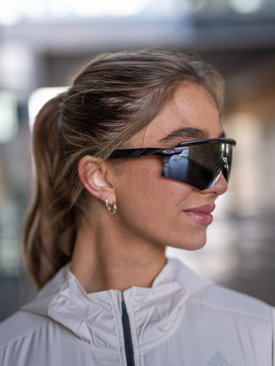 Oakley Encoder Matte Black / Brilleglassfarge: Gray - Prizm Black / Lysgjennomslipp: 11%