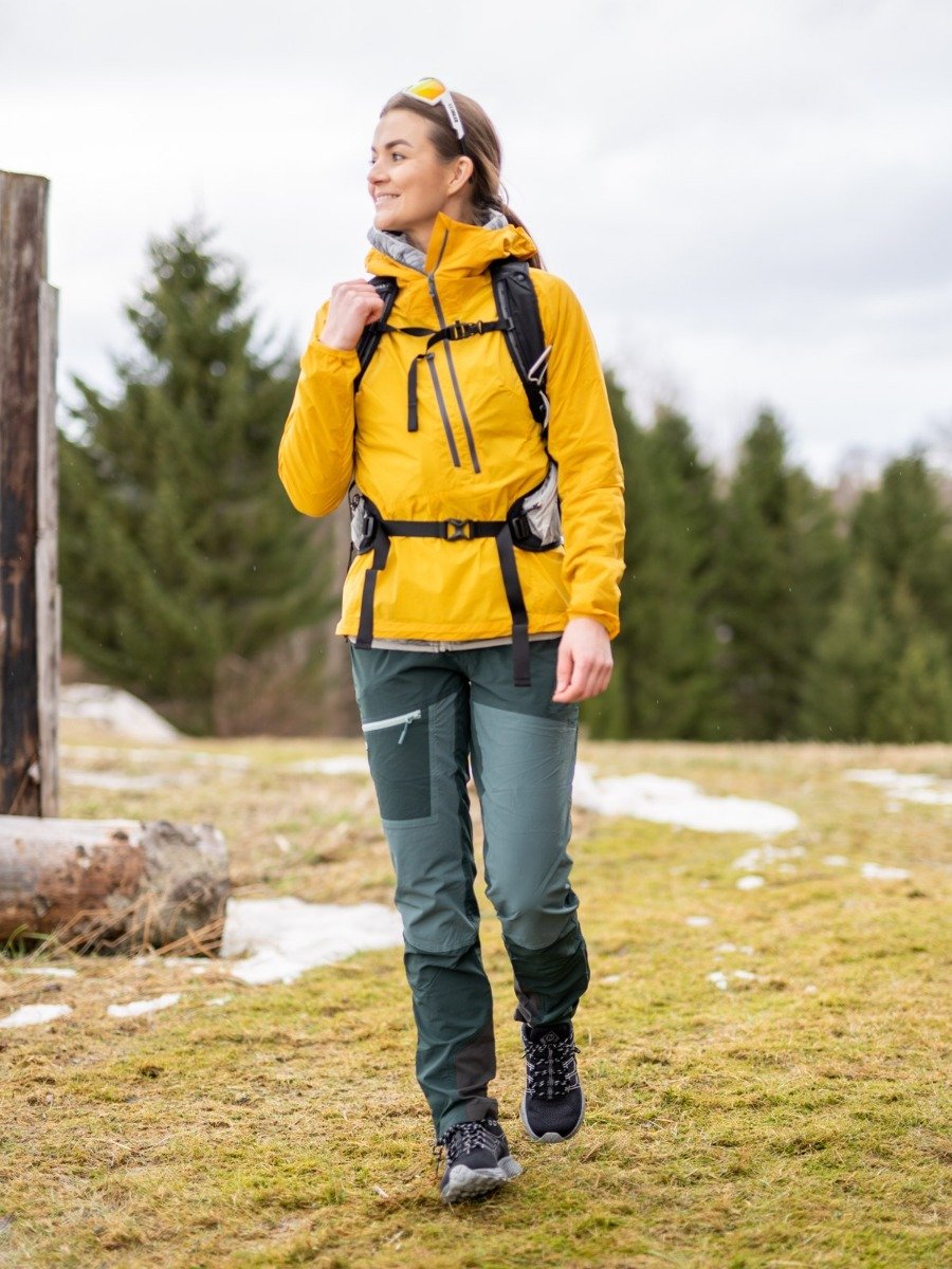 Bergans Cecilie Wind Anorak Golden Yellow/ Solid Dark Grey