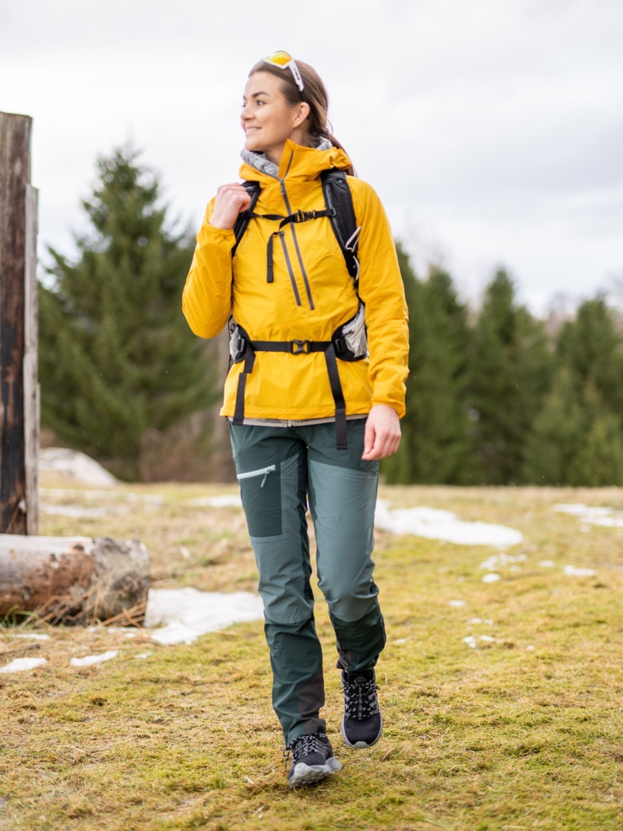 Bergans Cecilie Wind Anorak Golden Yellow/ Solid Dark Grey