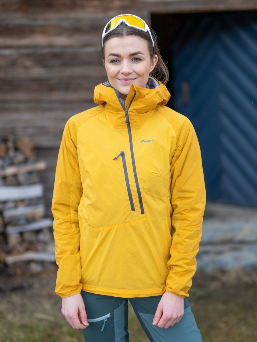 Bergans Cecilie Wind Anorak Golden Yellow/ Solid Dark Grey