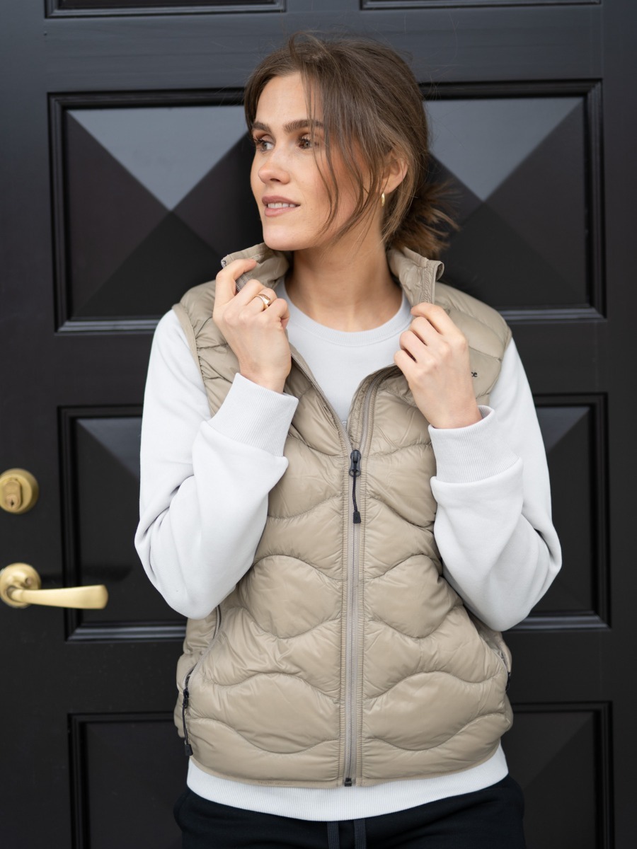 Peak Performance Helium Vest True Beige