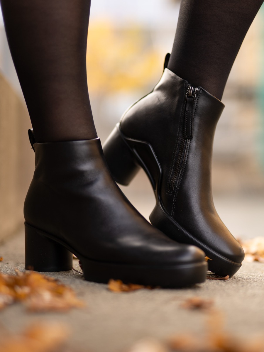 ECCO Shape Sculpted Motion 35 Black Dress