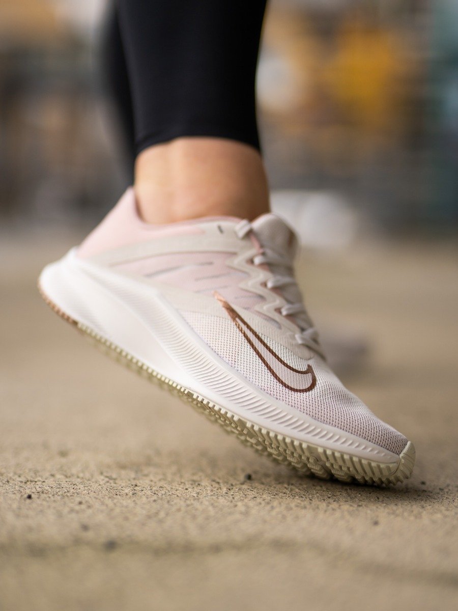 Nike Quest 3 Platinum Tint/ mtlc Red Bronze