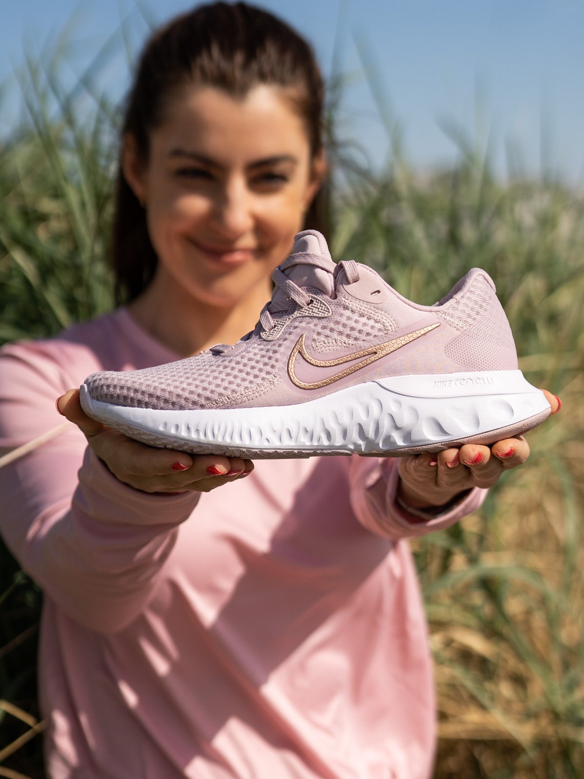 Nike Renew Run 2 Champagne/Metallic Red Bronze-Light Violet