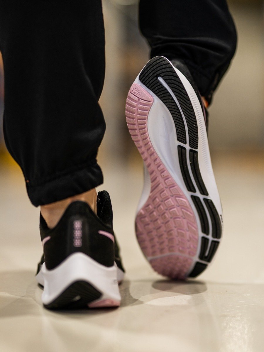 Nike Air Zoom Pegasus 37 Black/Light Arctic Pink/White/Metallic Red Bronze