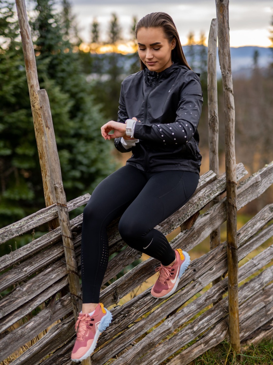 Nike Essential Flash Runway Jacket Black/ Reflective Silver