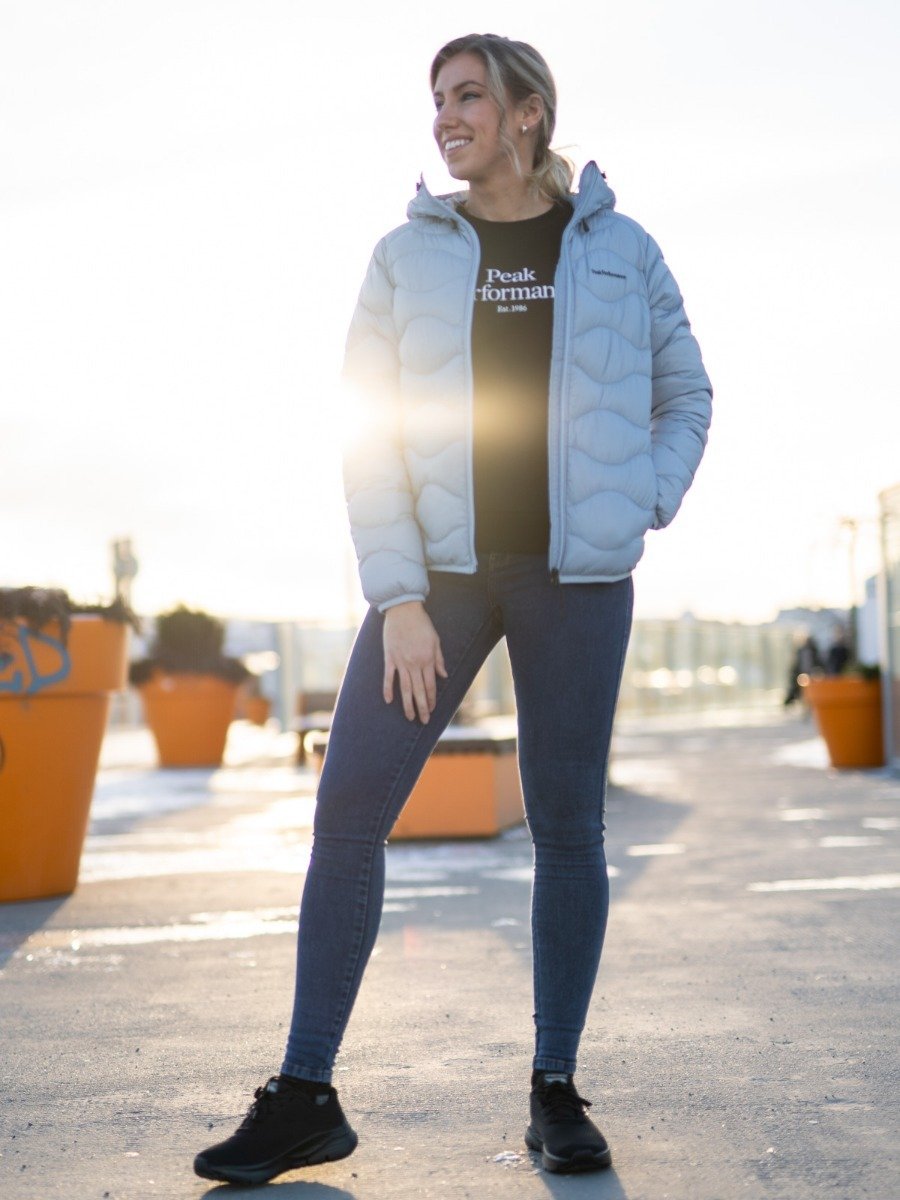 Peak Performance Helium Hood Jacket Ice Glimpse