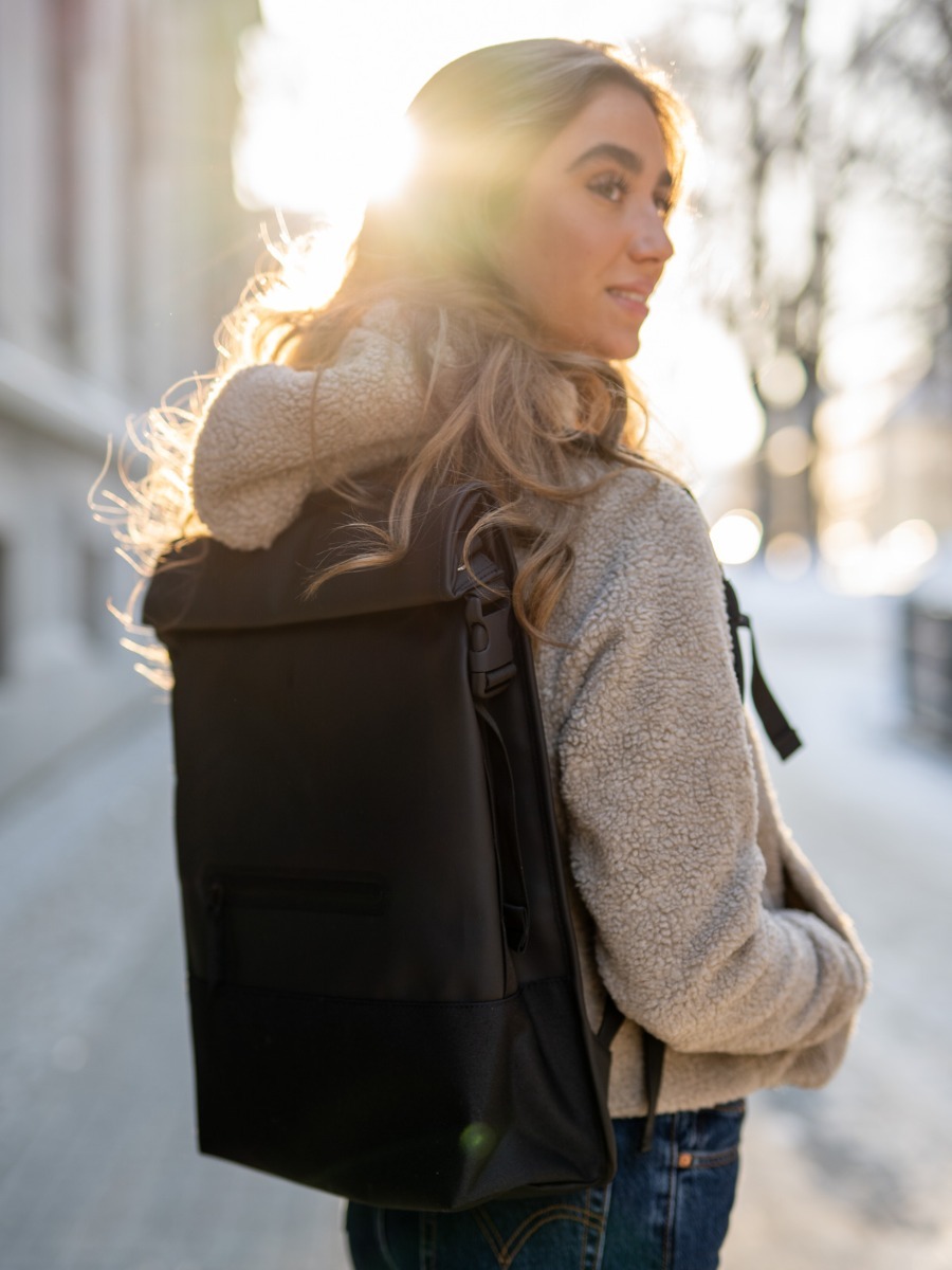 Rains Buckle Rolltop Black