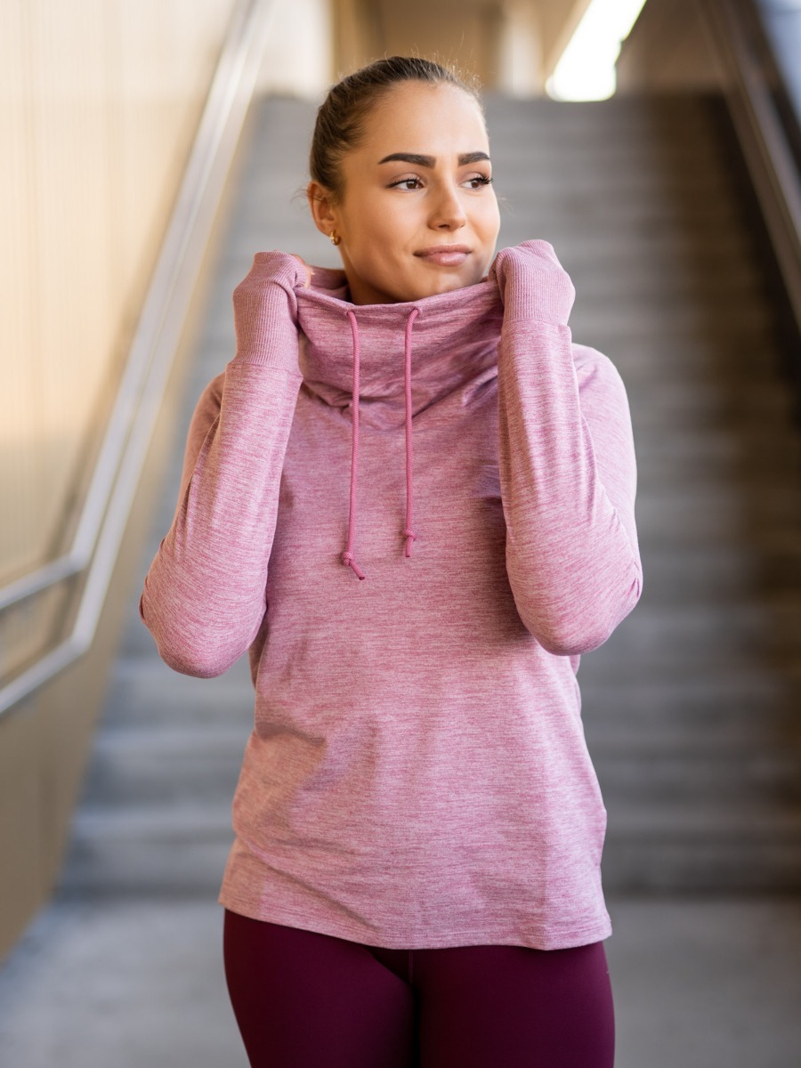 Nike Yoga Core Essential Jersey Cover Up Desert Berry/ HTR/ Light Arctic Pink