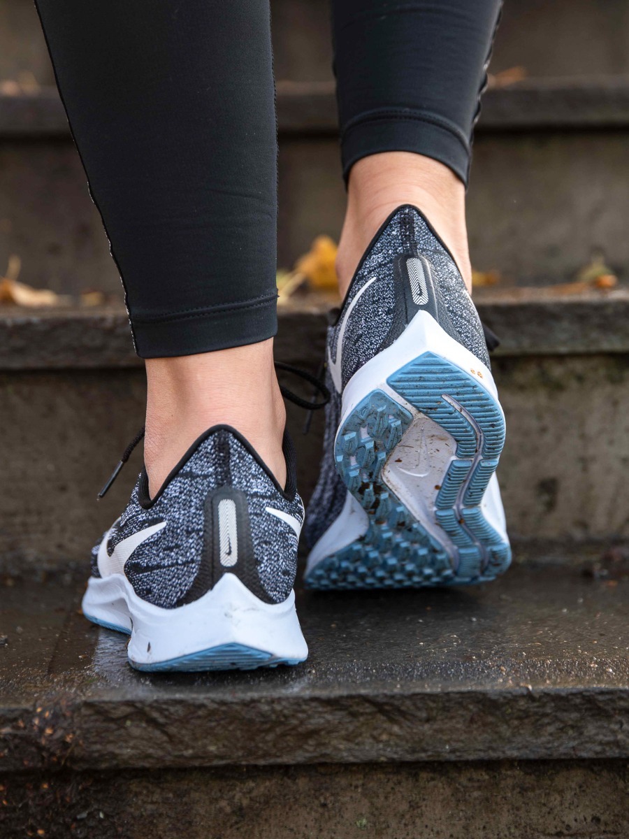 Nike Air Zoom Pegasus 36 Black/ White-half blue-light blue