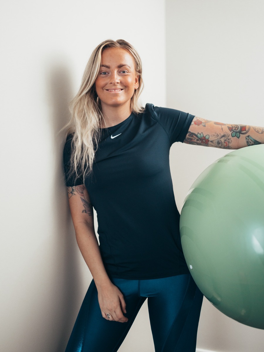 Nike Pro 365 Top Short Sleeve Essential Obsidian/ White