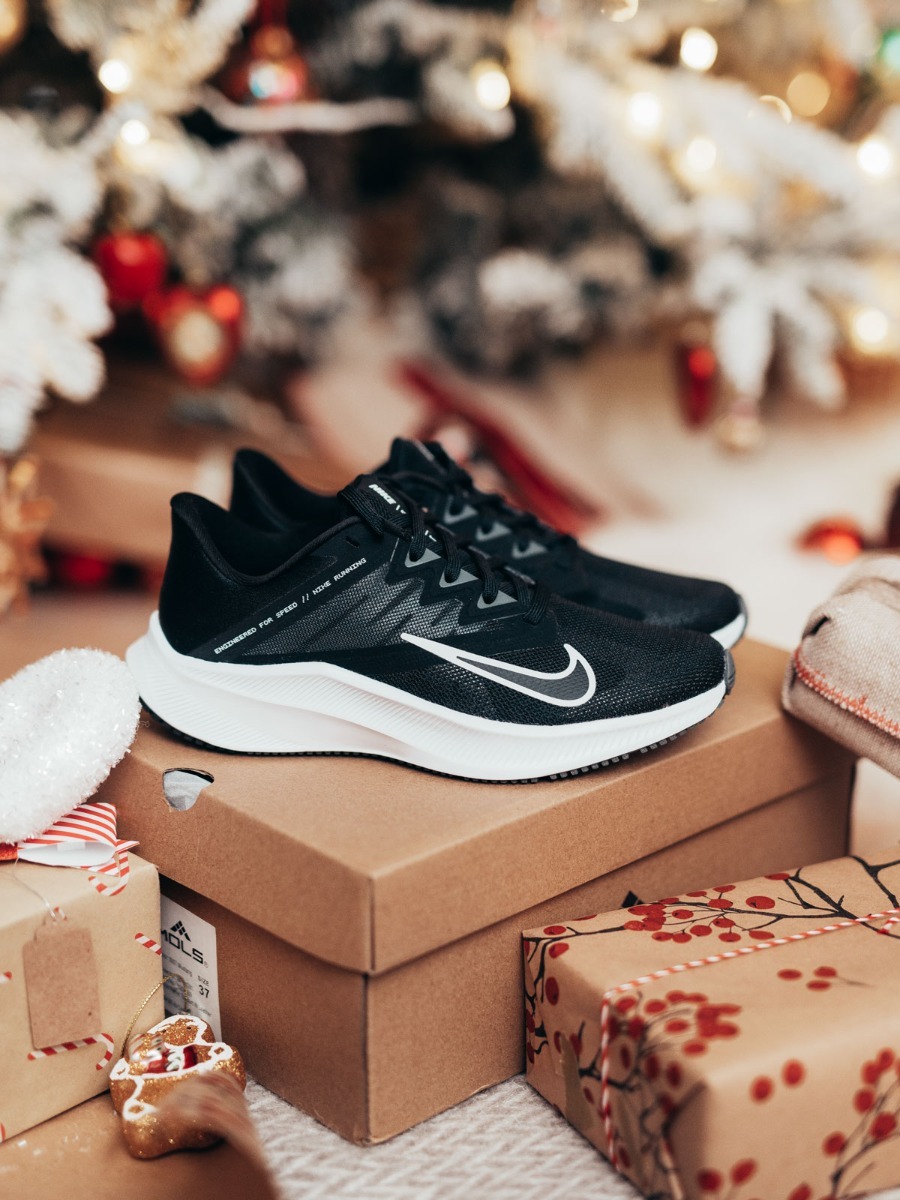 Nike Quest 3 Black/ White