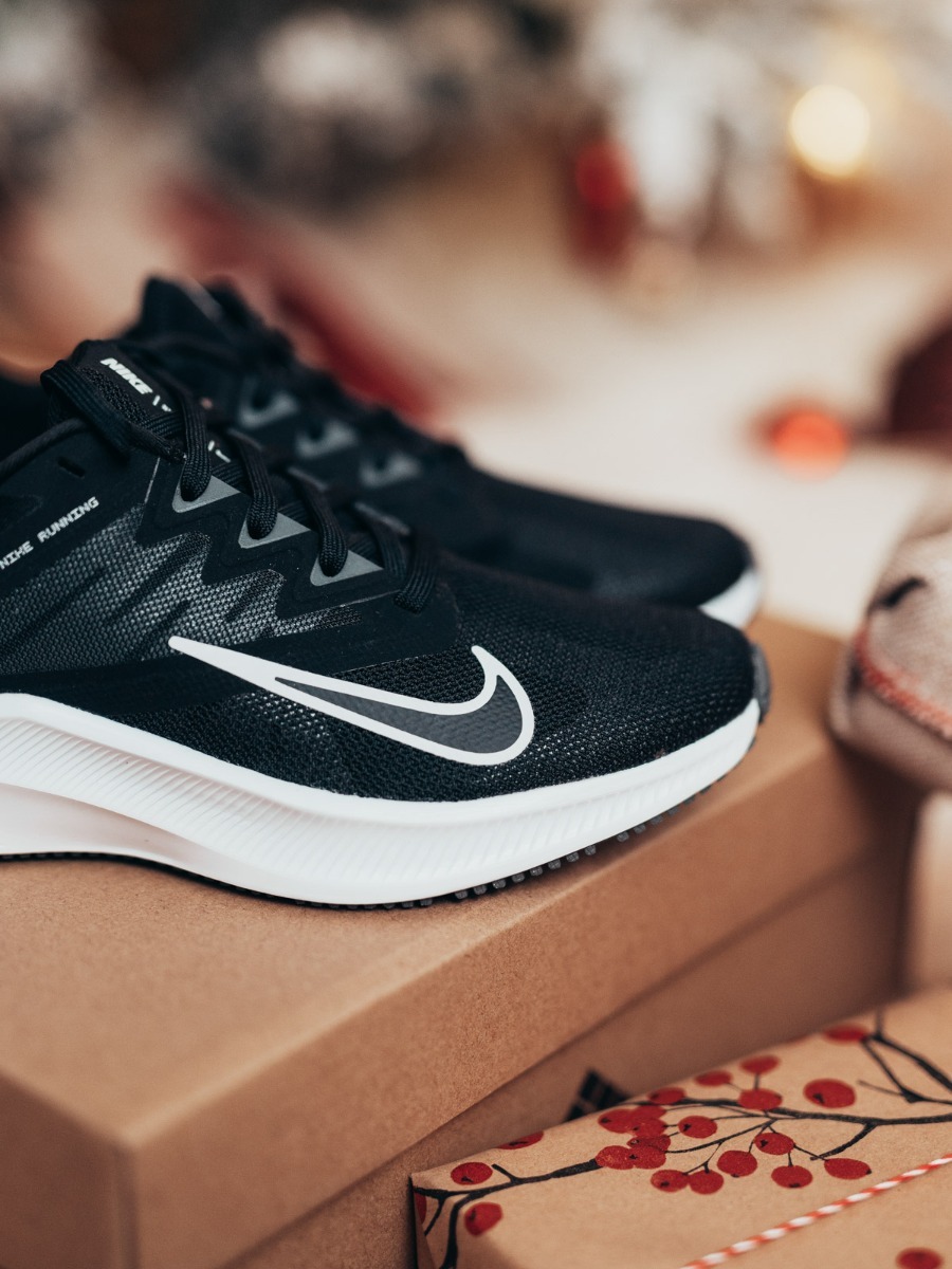 Nike Quest 3 Black/ White