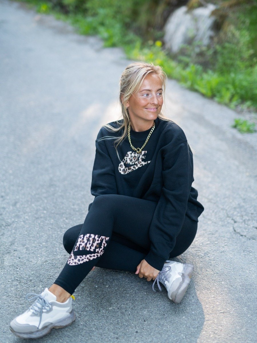 Nike Sportswear Pack Legging Black/ Particle Beige