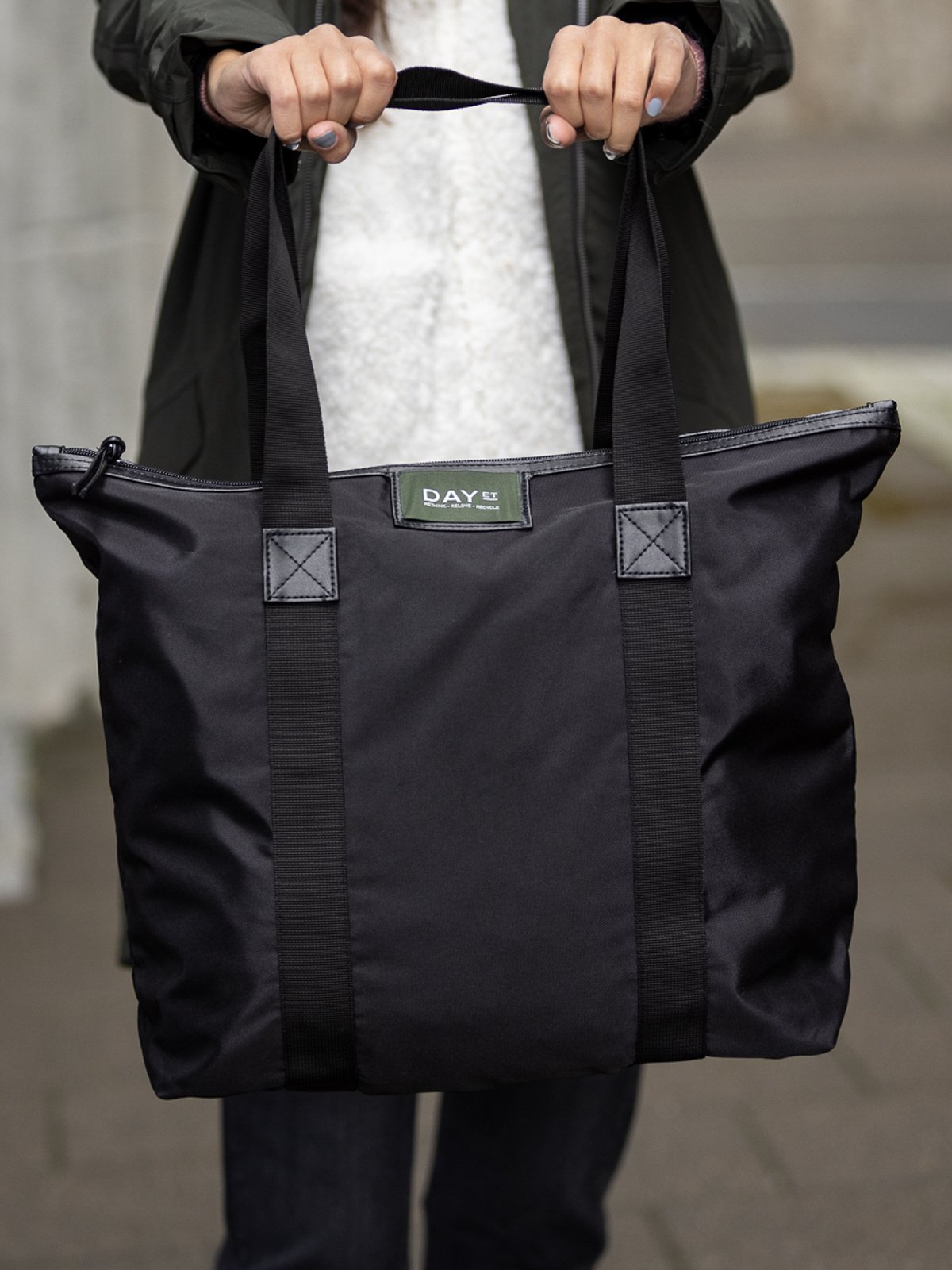 DAY ET Gweneth RE-S Bag M Black