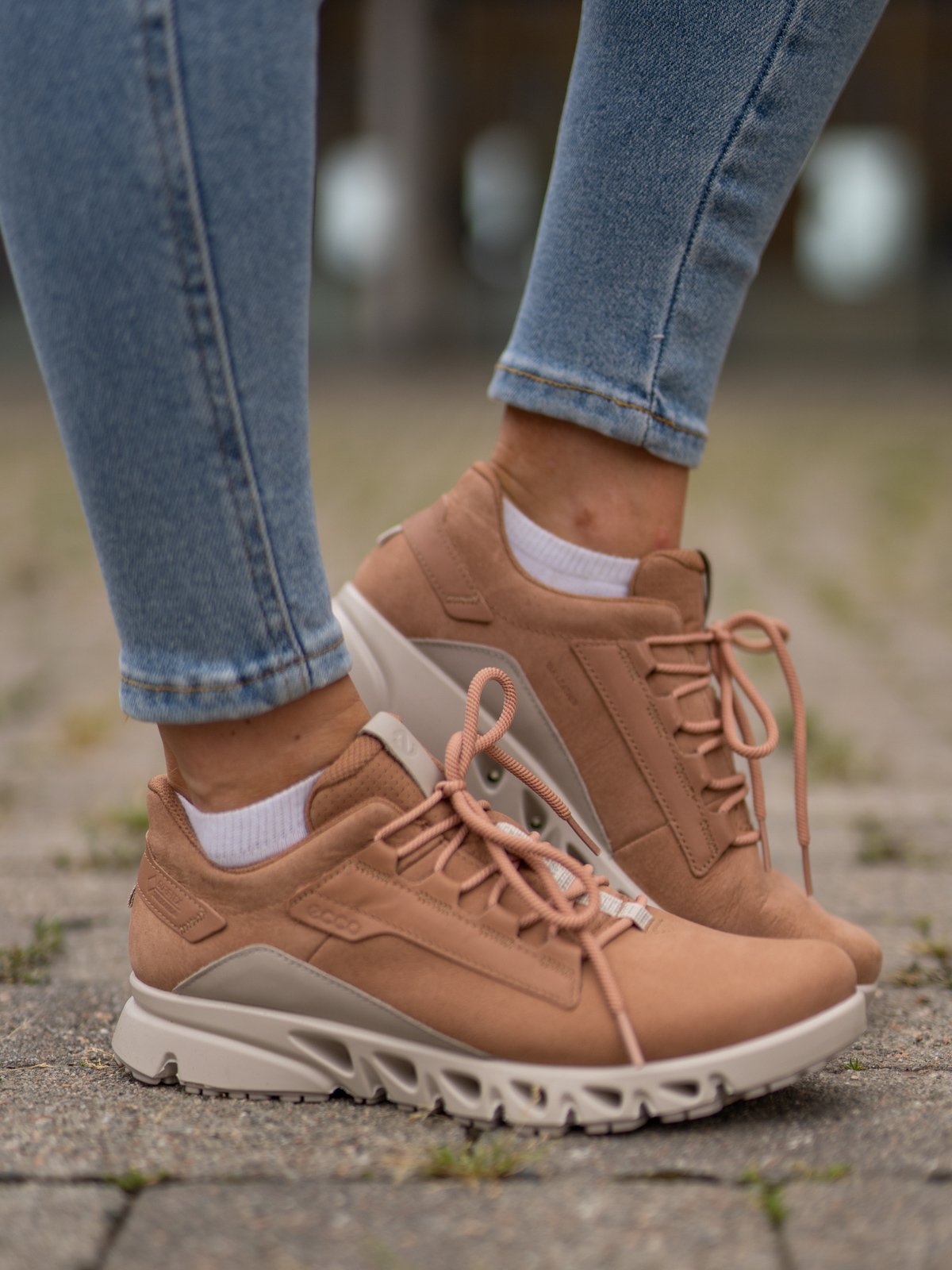 ECCO Multi-Vent Low GTX Nubuck Toffee