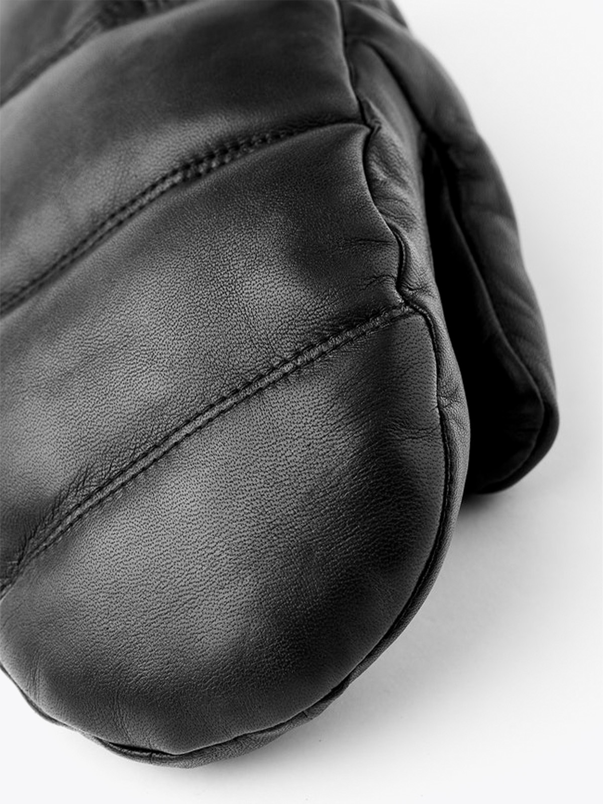 Hestra Valdres Mitt Black