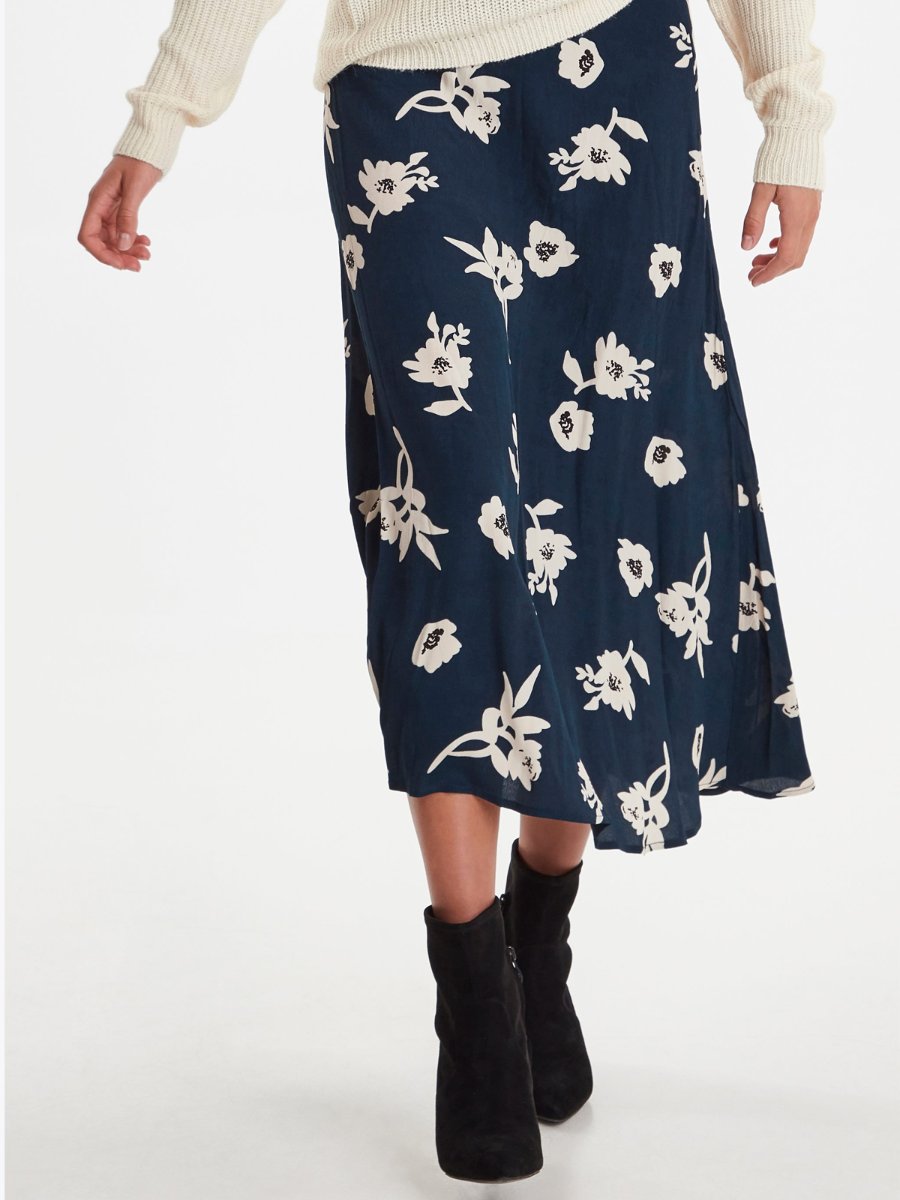 Ichi Bessin Skirt Total eclipse