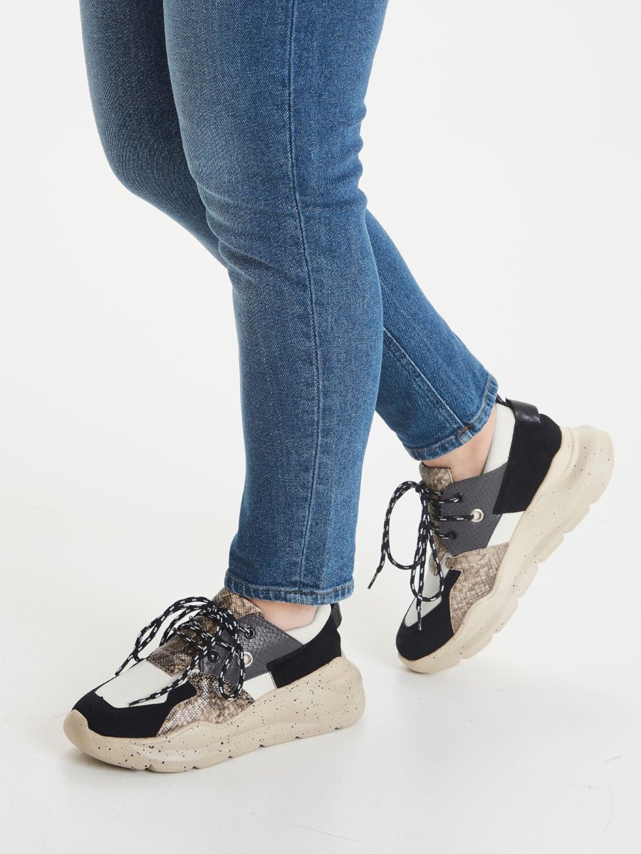 Ichi Metski Sneakers Black
