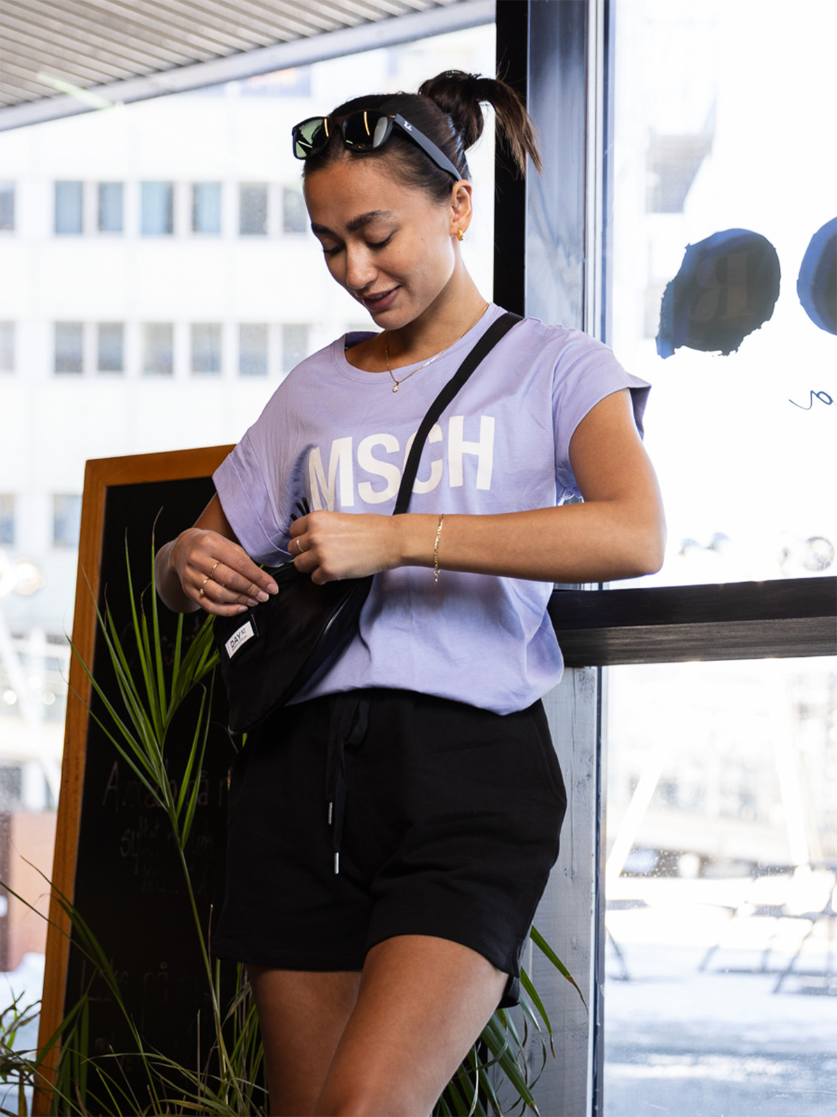 Ichi Yarlet Shorts Black