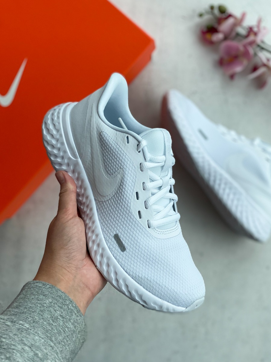 Nike Revolution 5 White/ White