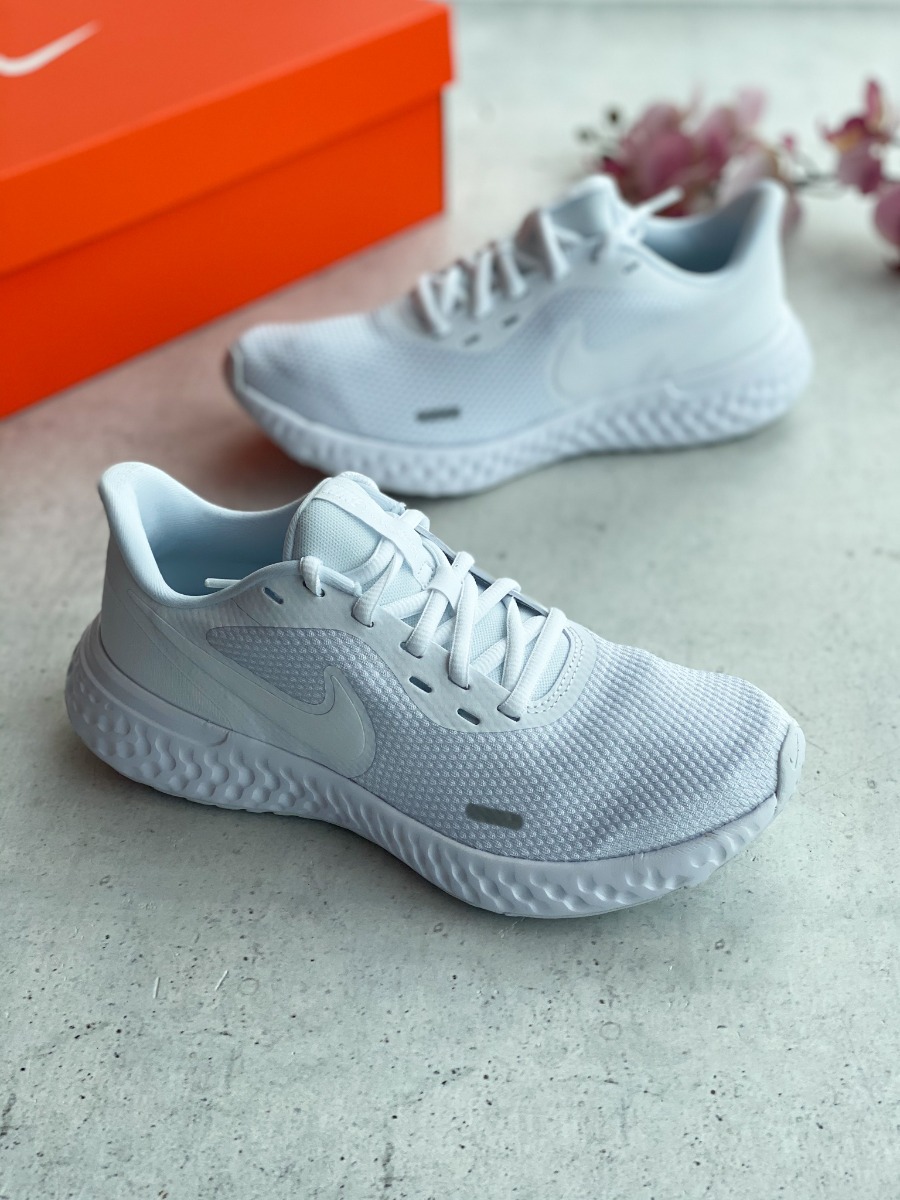 Nike Revolution 5 White/ White