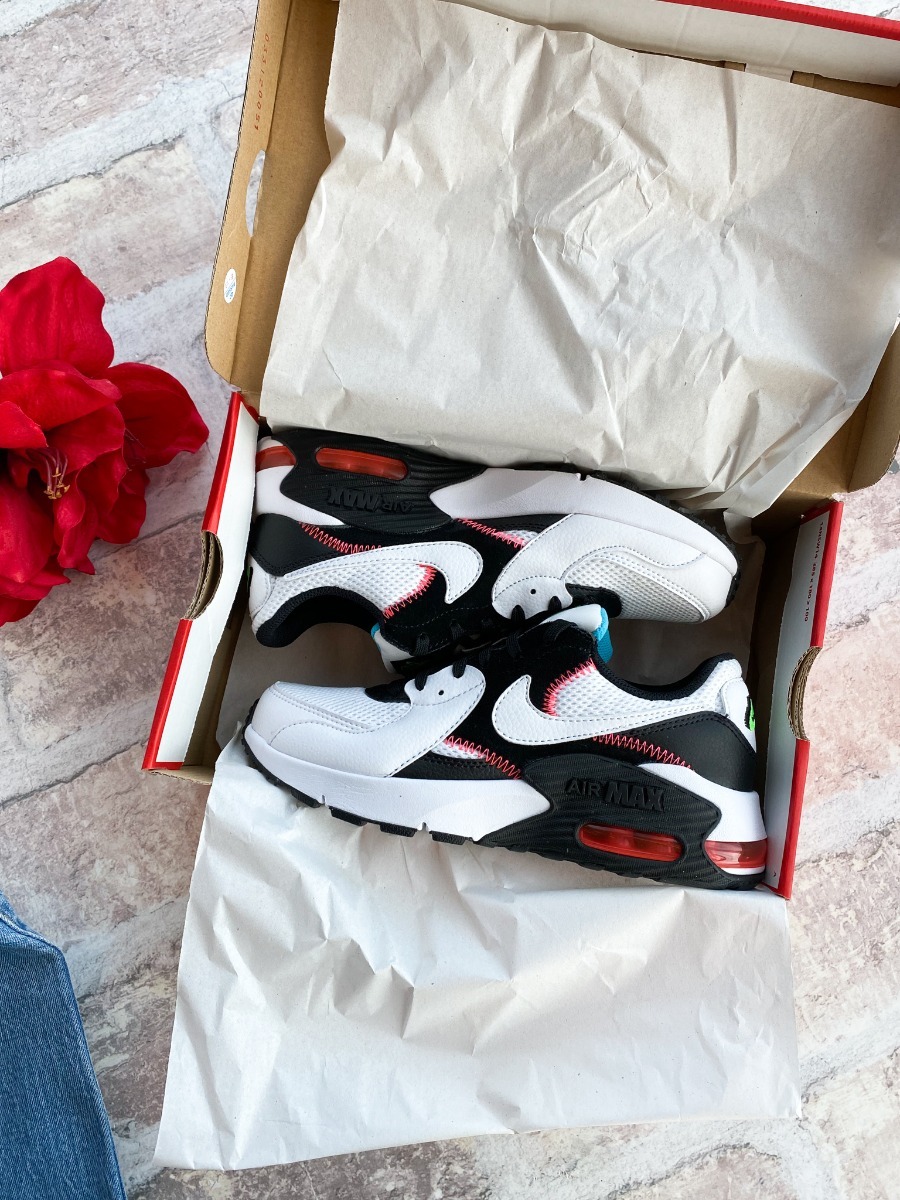 Nike Air Max Excee White / Black-Flash-Crimson