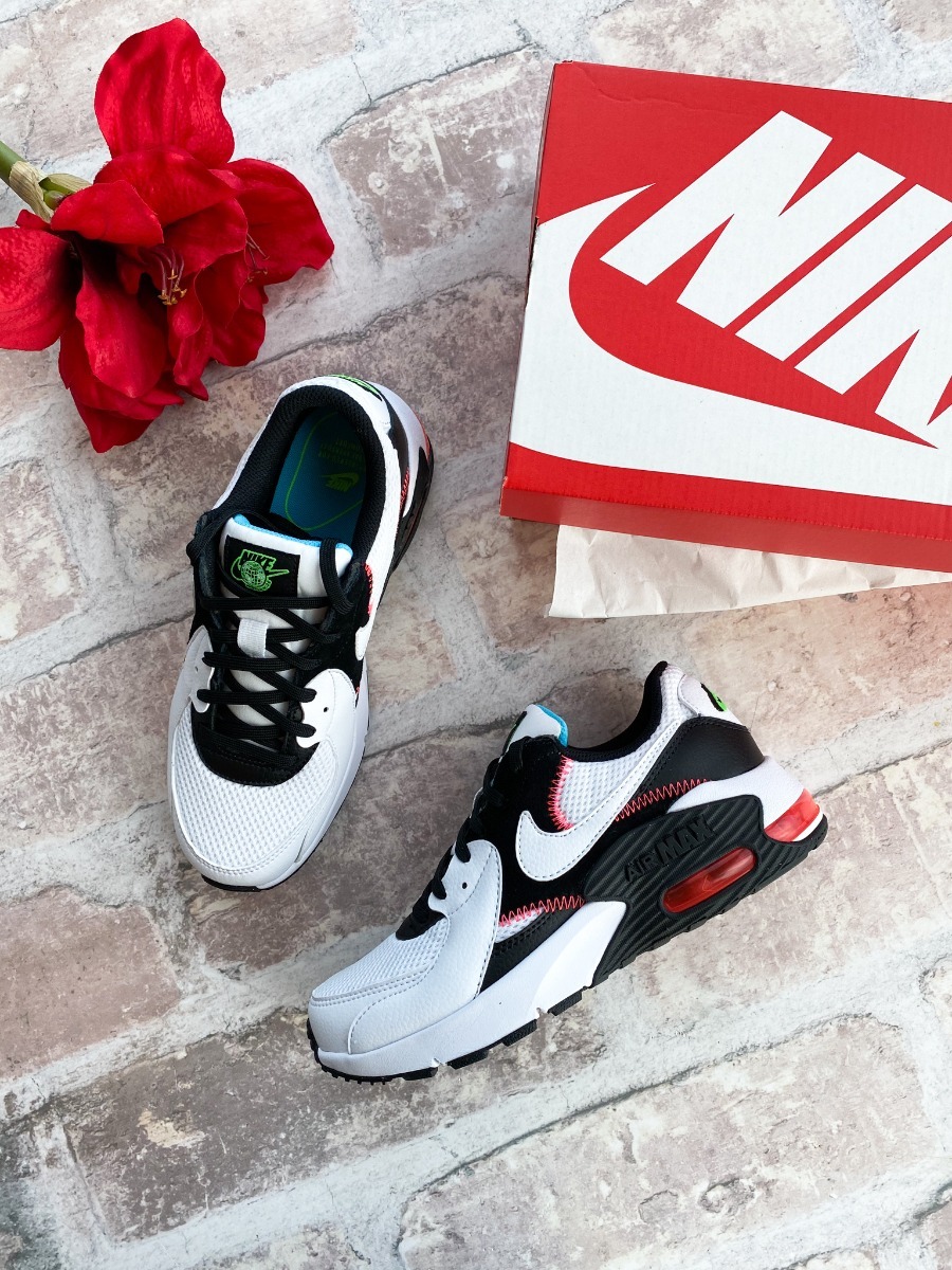 Nike Air Max Excee White / Black-Flash-Crimson