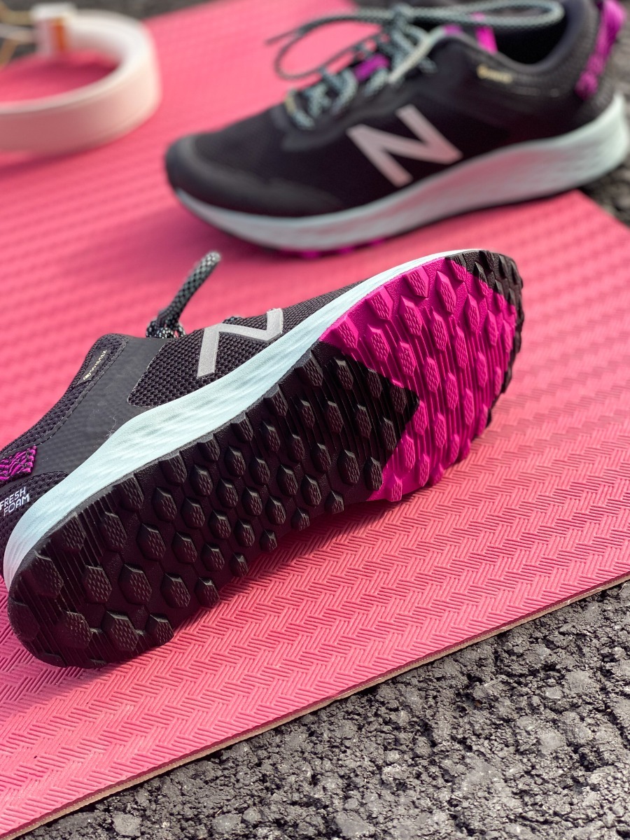 New Balance New Balance Aris Black with Poisonberry