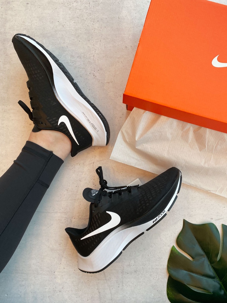 Nike Air Zoom Pegasus 37 Black/ White
