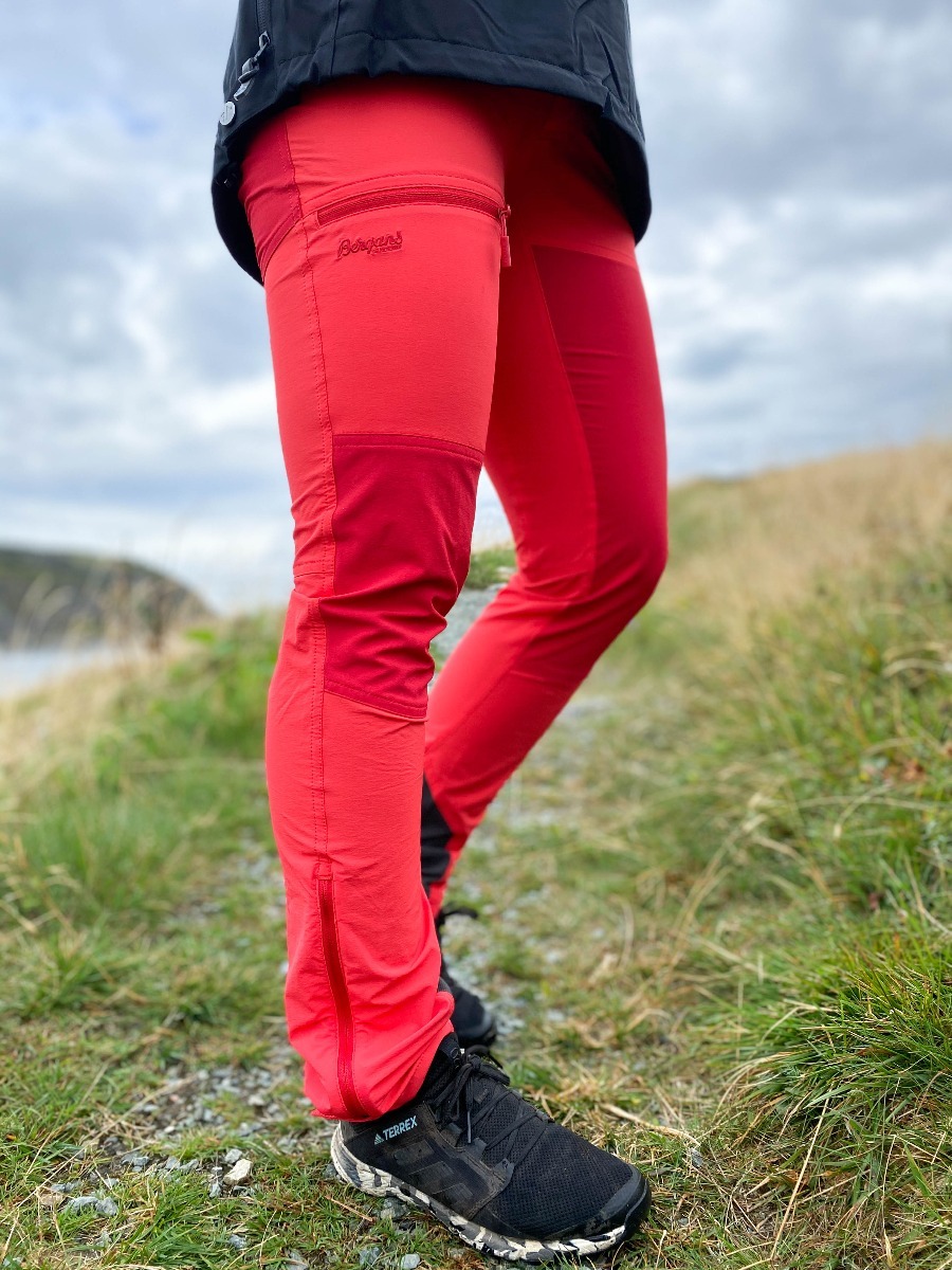 Bergans Cecilie Mountain Softshell Pant Light Dahlia Red / Dahlia Red