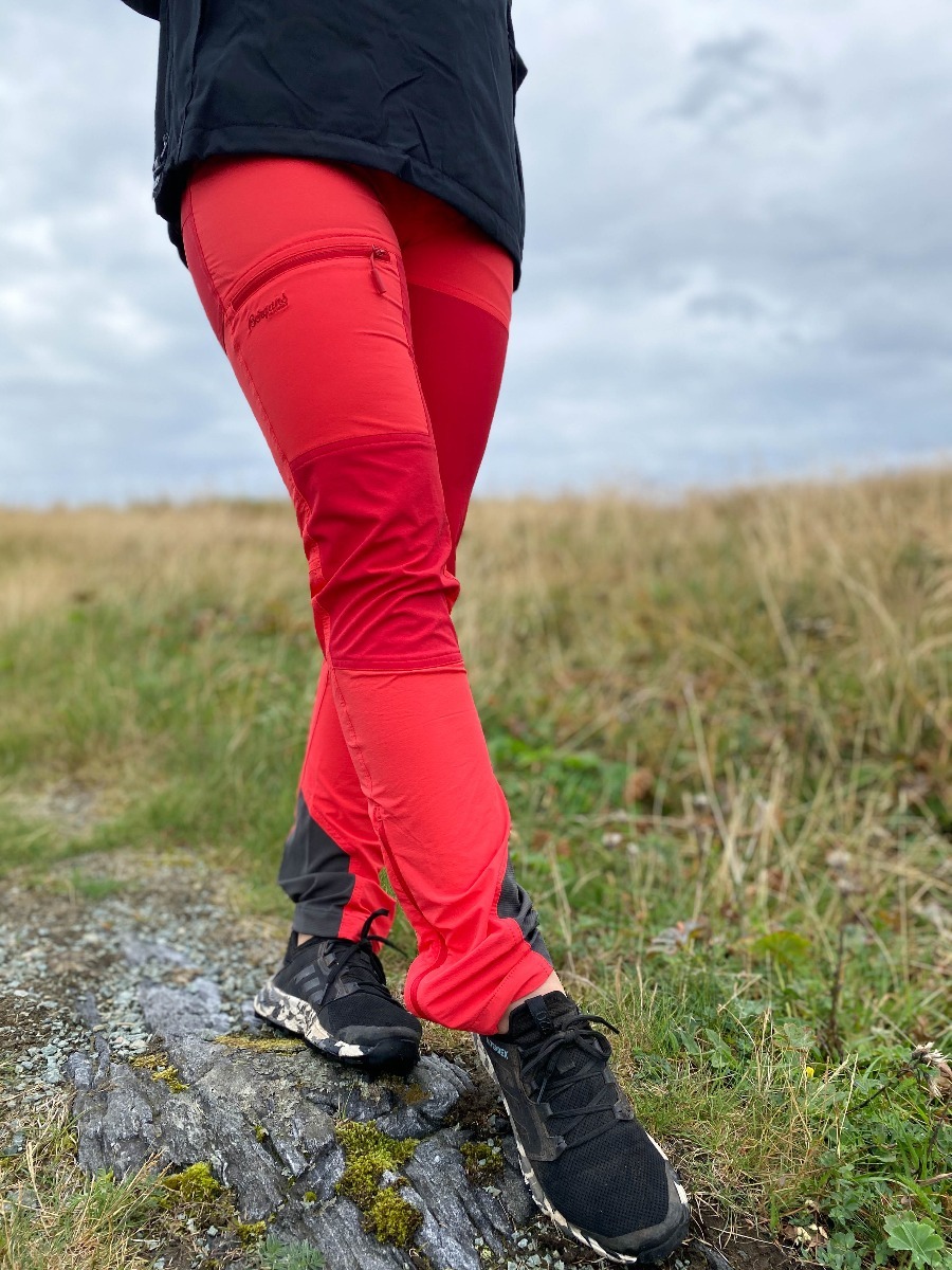 Bergans Cecilie Mountain Softshell Pant Light Dahlia Red / Dahlia Red