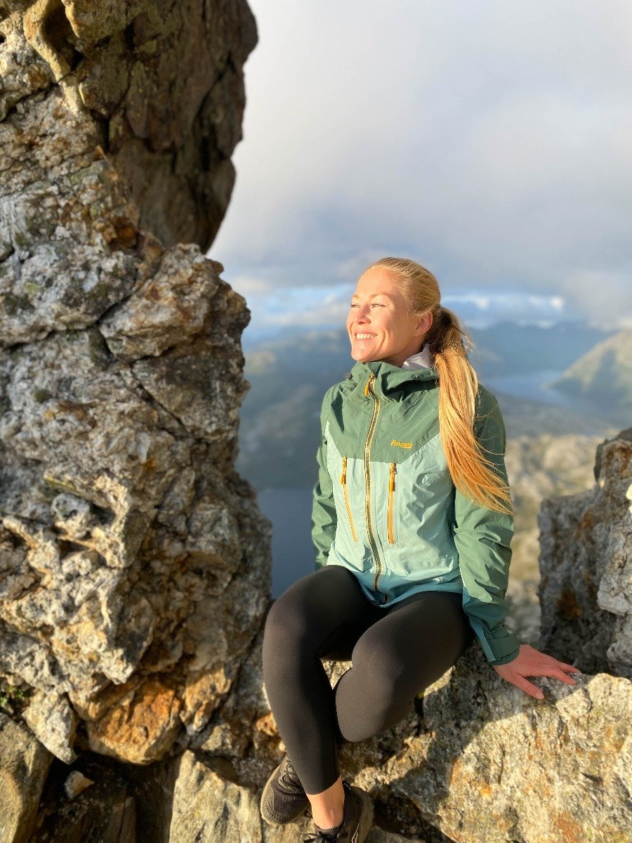 Bergans Cecilie 3L Jacket Light Forest Frost / Forest Frost / Golden Yellow