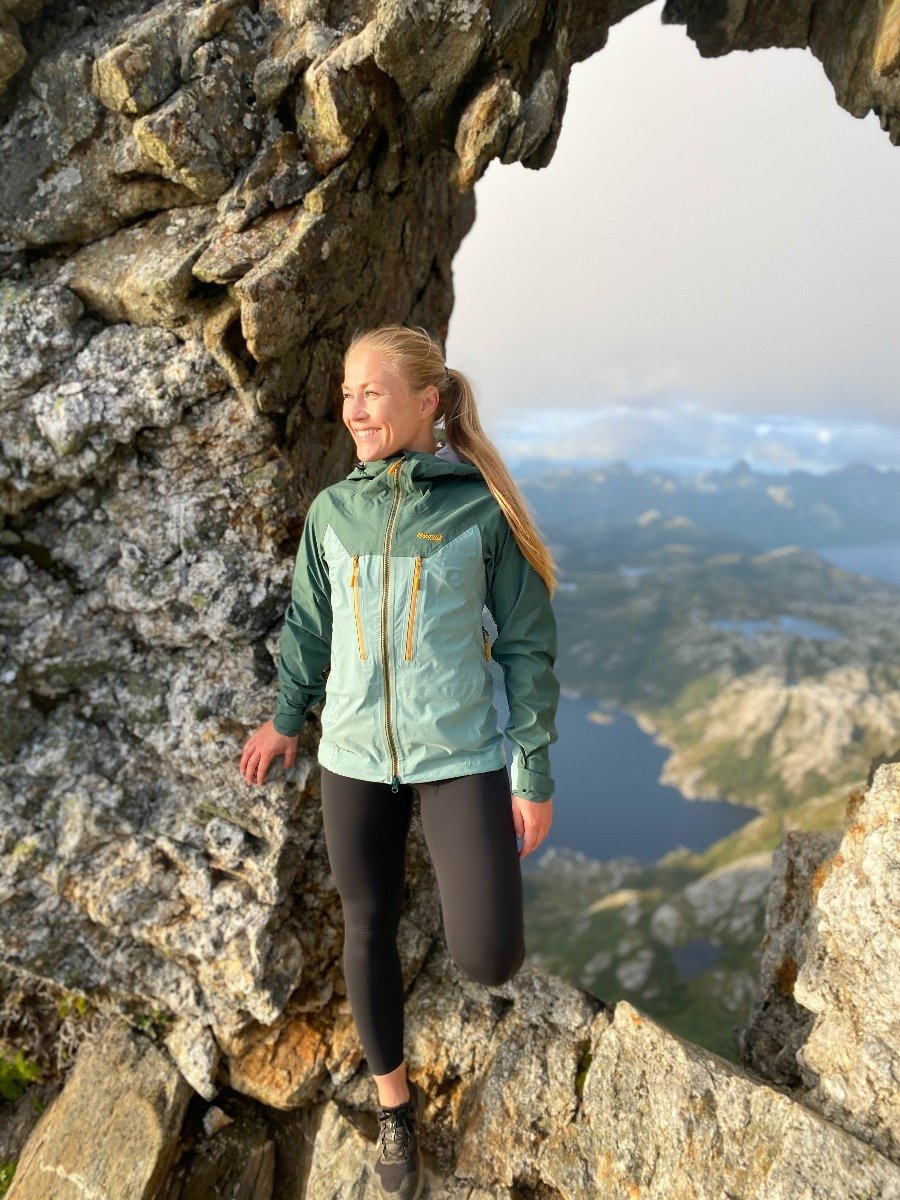 Bergans Cecilie 3L Jacket Light Forest Frost / Forest Frost / Golden Yellow