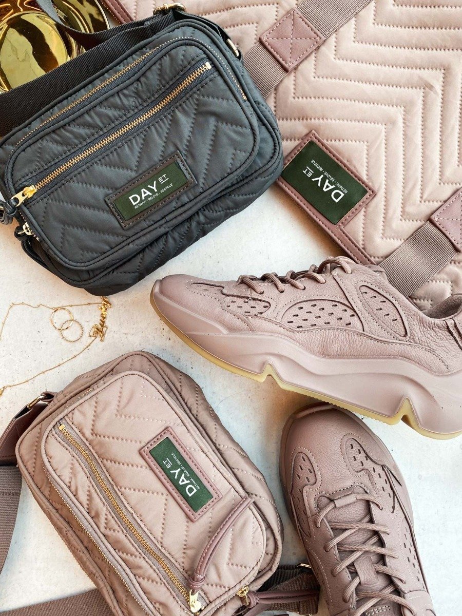 ECCO Chunky Sneaker Laced Shoe Woodrose