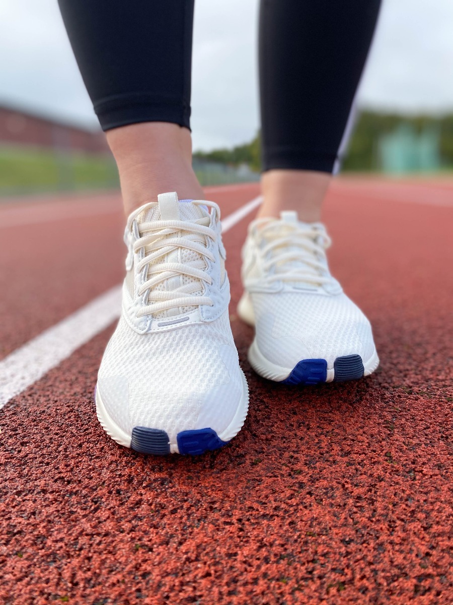 Reebok HIIT Chalk/ Alabaster/ Proud Pink