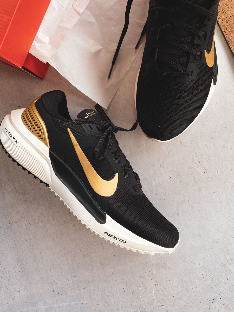 Nike Air Zoom Vomero 15 Oil Grey/ Metallic Gold-Ivory