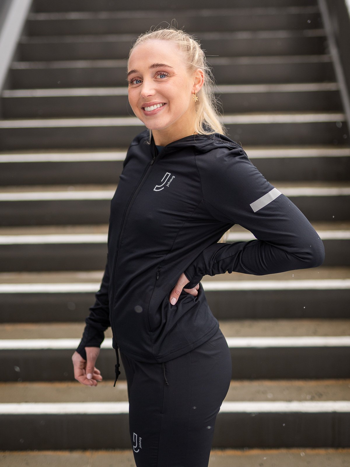 Johaug Gleam Full Zip True Black