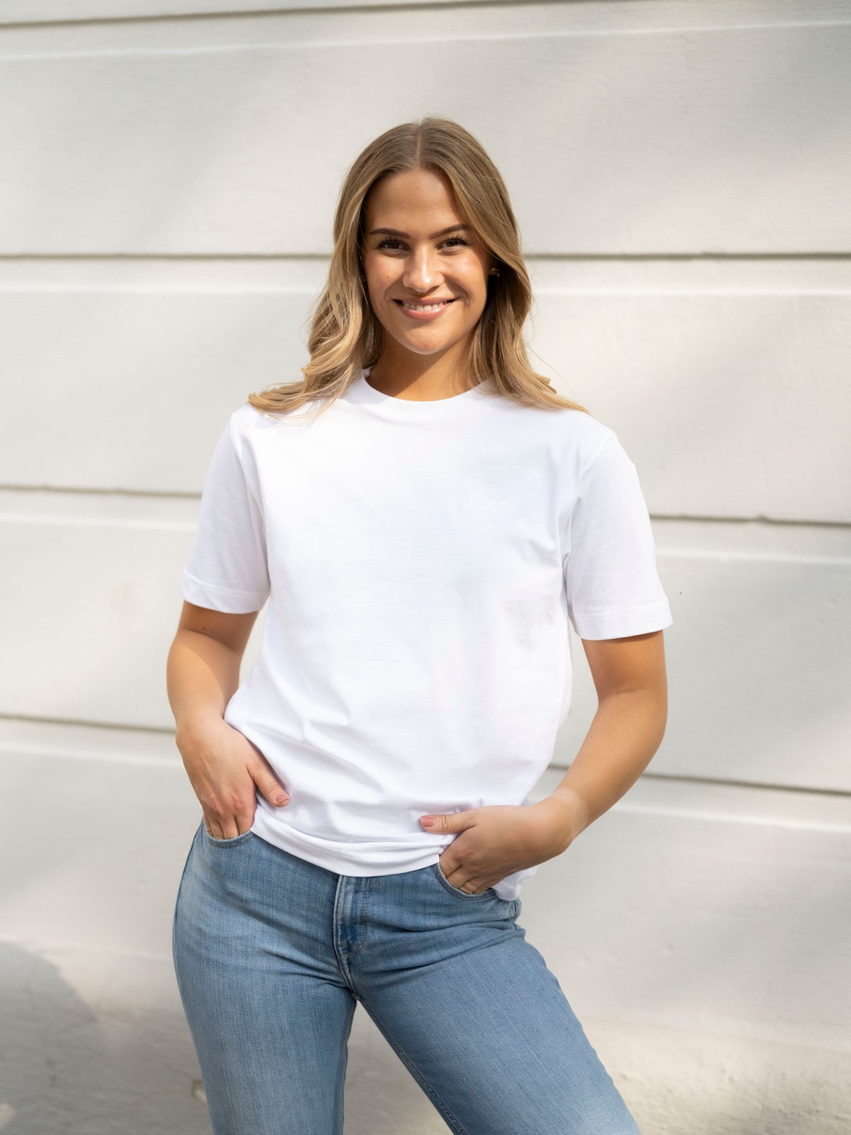 7 DAYS Active Organic Fitted Tee Brilliant white