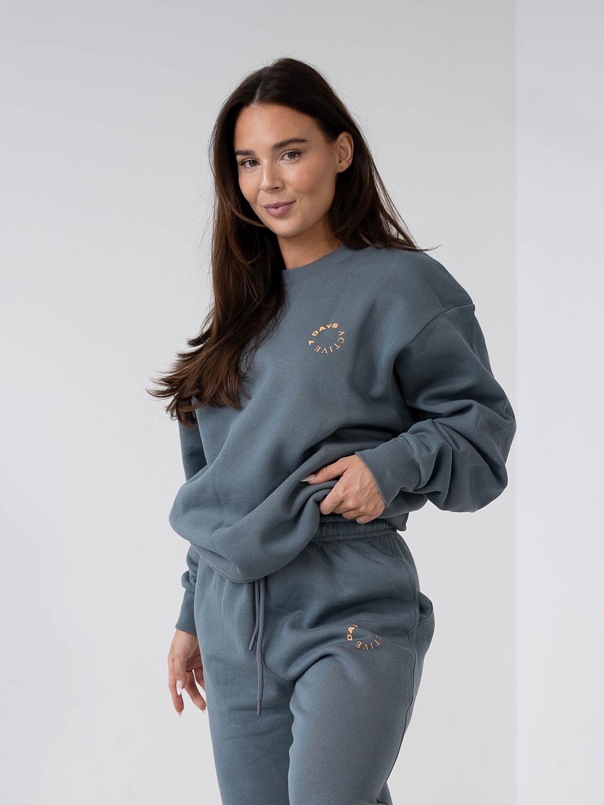 7 DAYS Active Organic Crewneck Stormy Weather