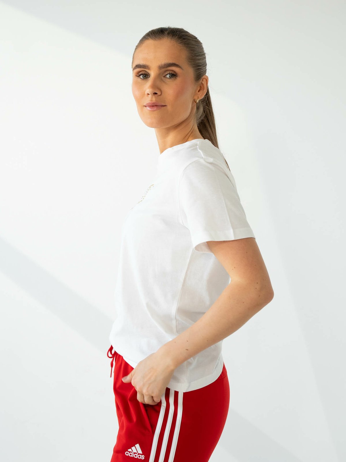 adidas Brand Love Tee Hvit