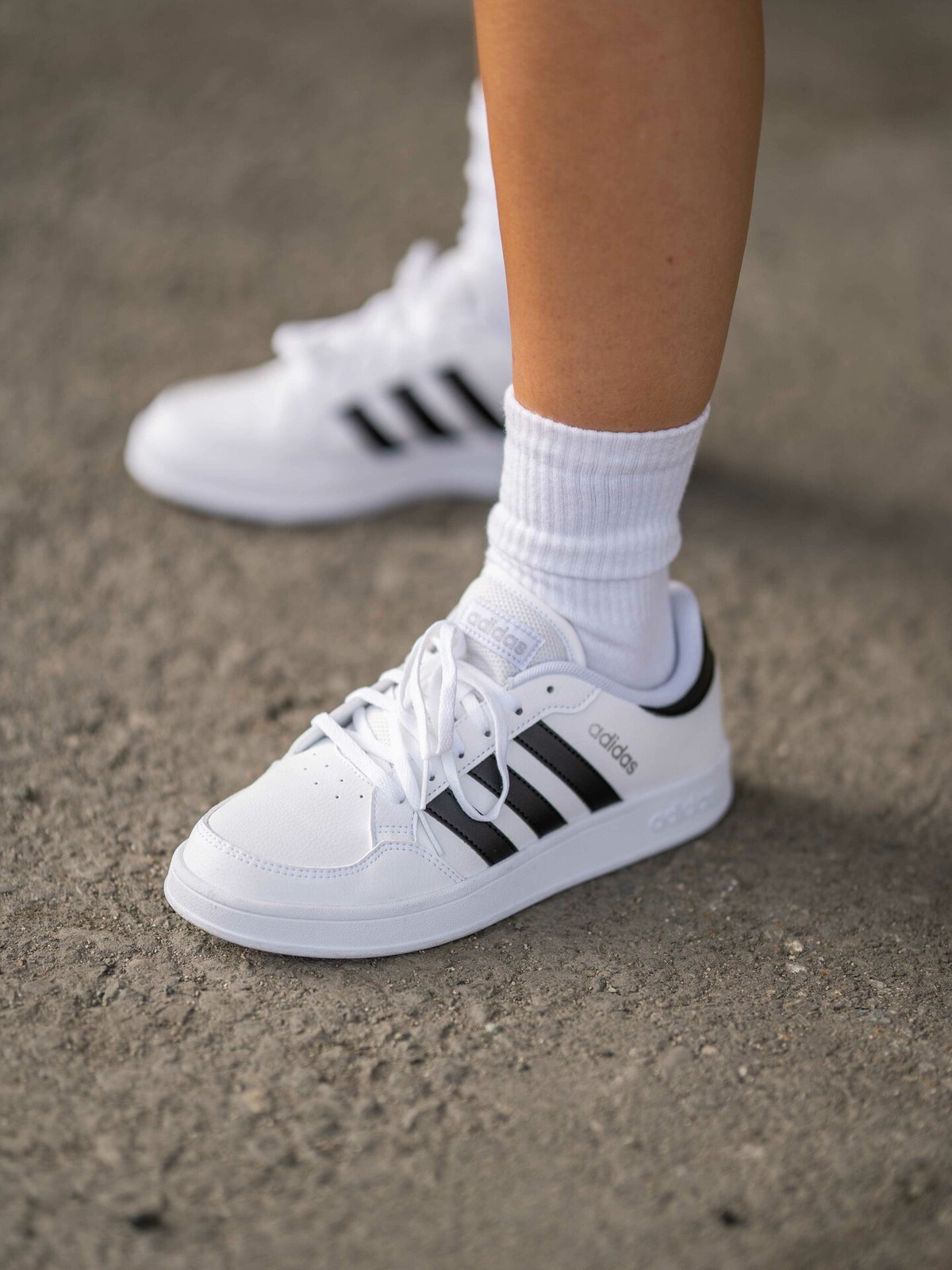 adidas Breaknet Cloud White / Core Black / Silver Metallic