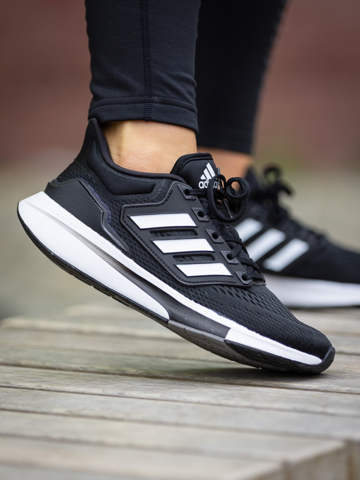 adidas EQ21 Run Core Black / Cloud White / Grey Four