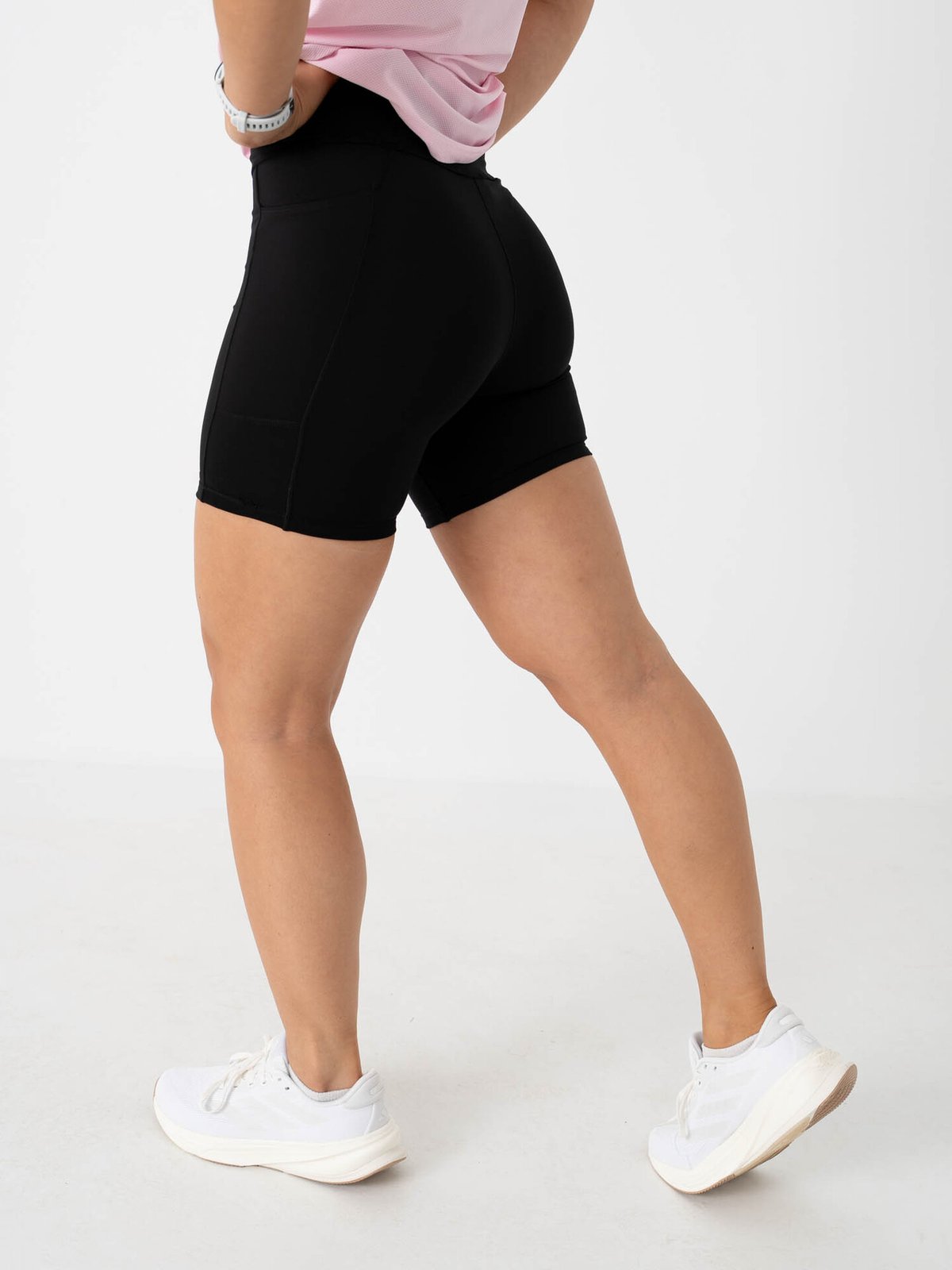 adidas Own The Run Bike Shorts 6" Black