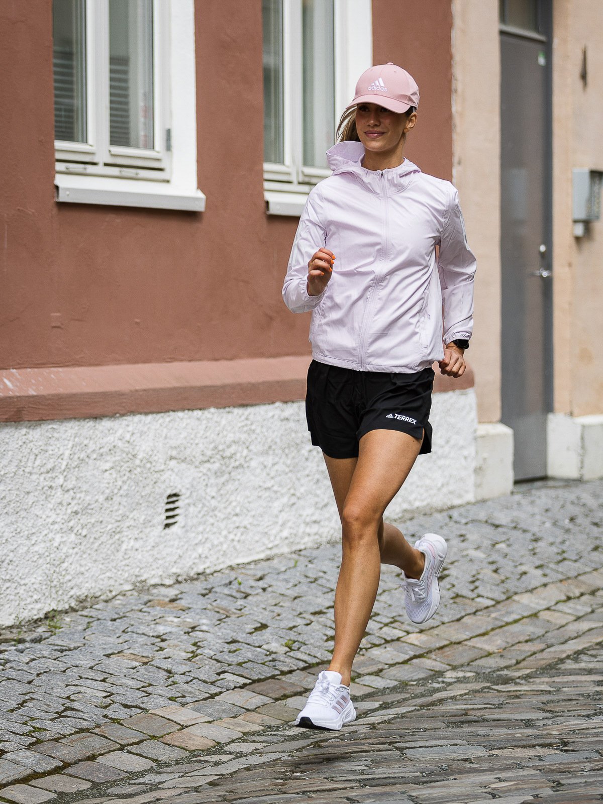 adidas Own The Run WindBraker Almost Pink