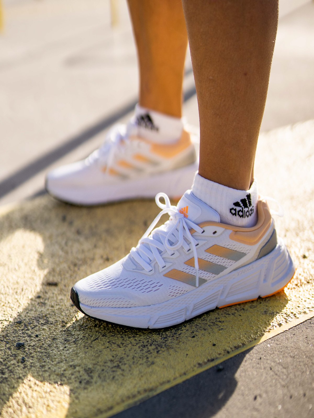 adidas Questar White/ Multicolor/ Silver