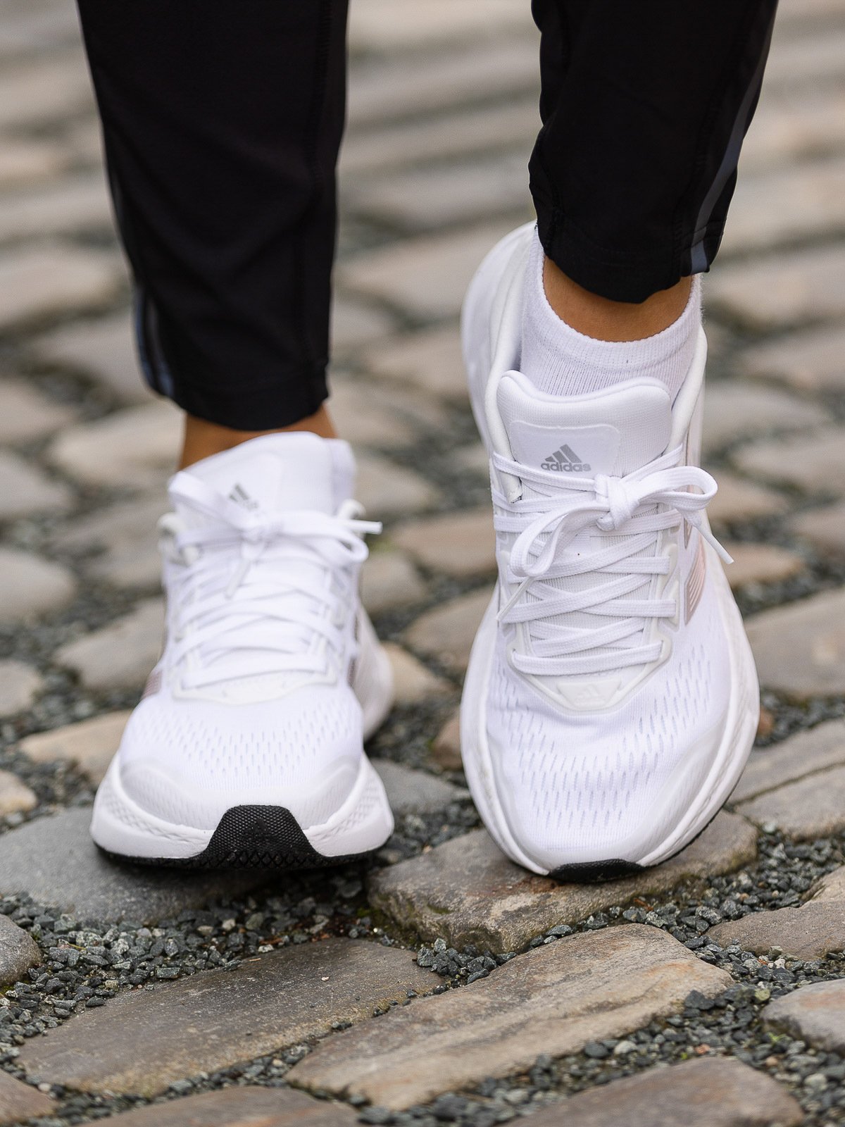 adidas Questar Cloud White / Matte Silver / Almost Pink